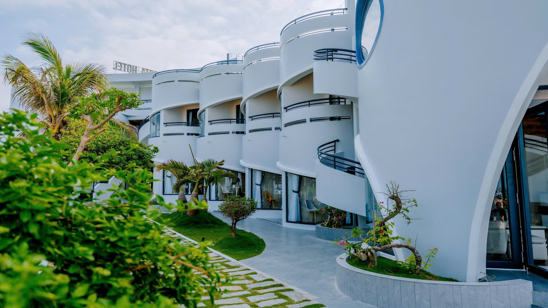 AQUAVISTA HOTEL